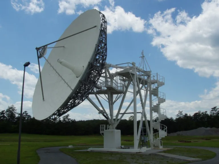 Radar dish field service